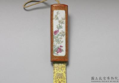 图片[3]-Toothpick holder with imperial poem and flower decoration in yangcai enamels, Qing dynasty, Qianlong reign (1736-1795)-China Archive